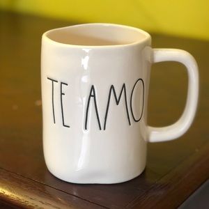 Rae Dunn Te Amo Mug